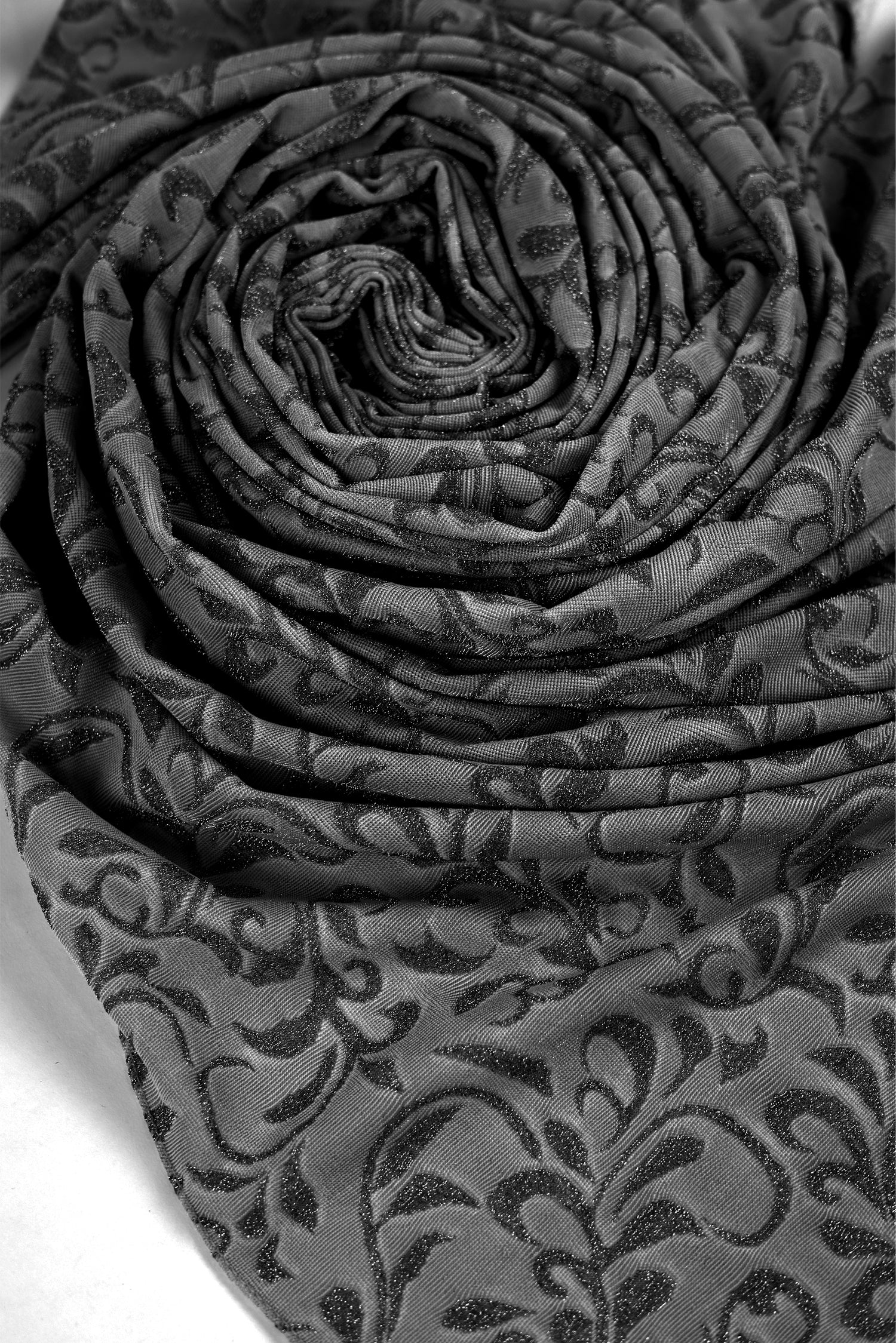 Soft Cotton Shimmer Hijab – Lightweight, Non-Slip with Elegant Glow (Design 3) - BEINGMUSLIMS THE HIJAB SHOPPE