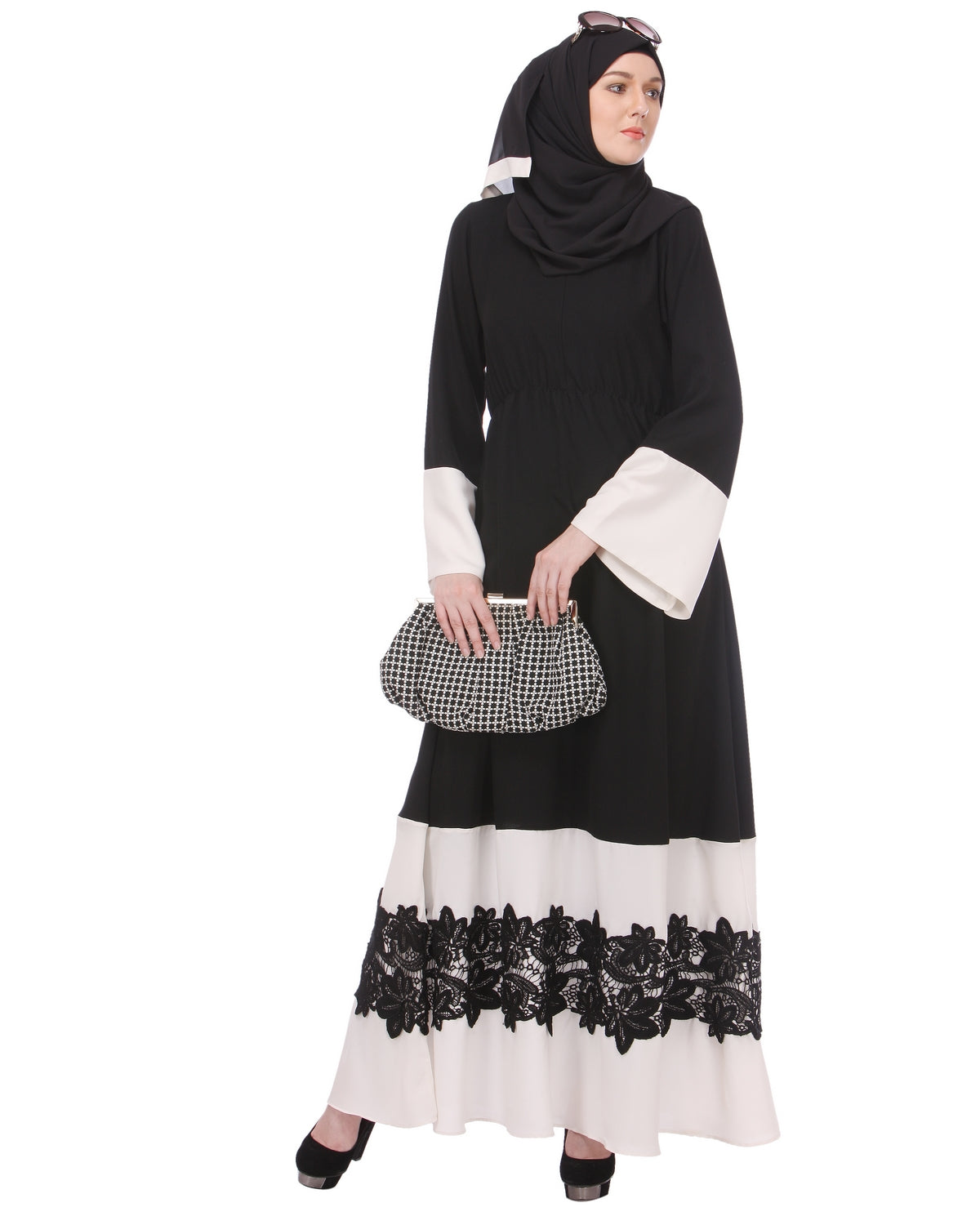 Closed Black & White Abaya With Applique