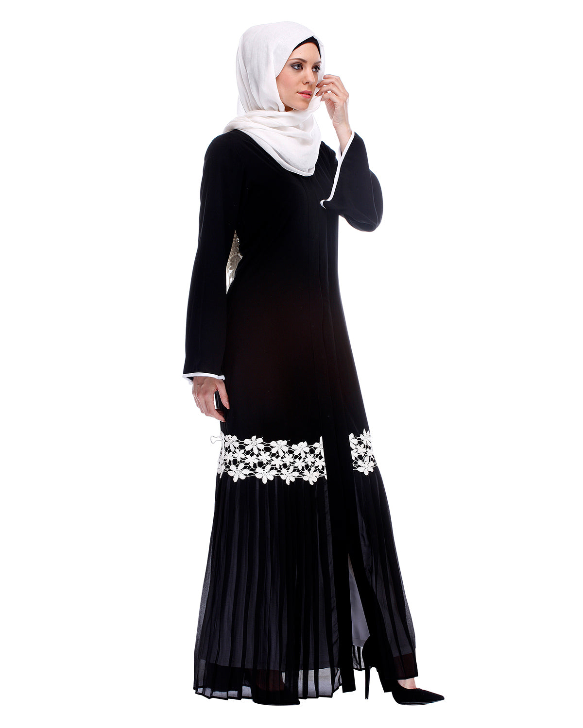 Black Pleated Abaya