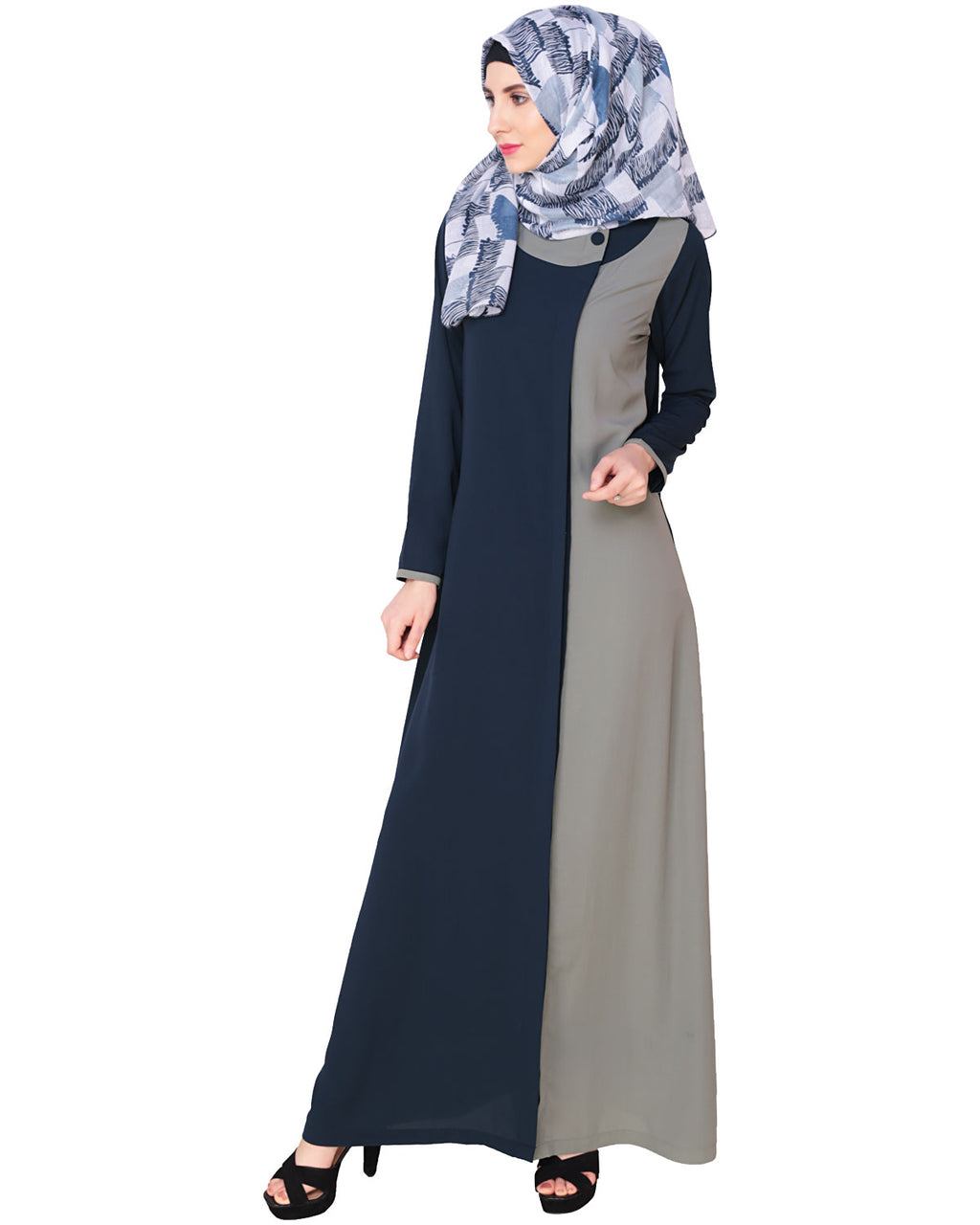 Sophisticated Panel Abaya
