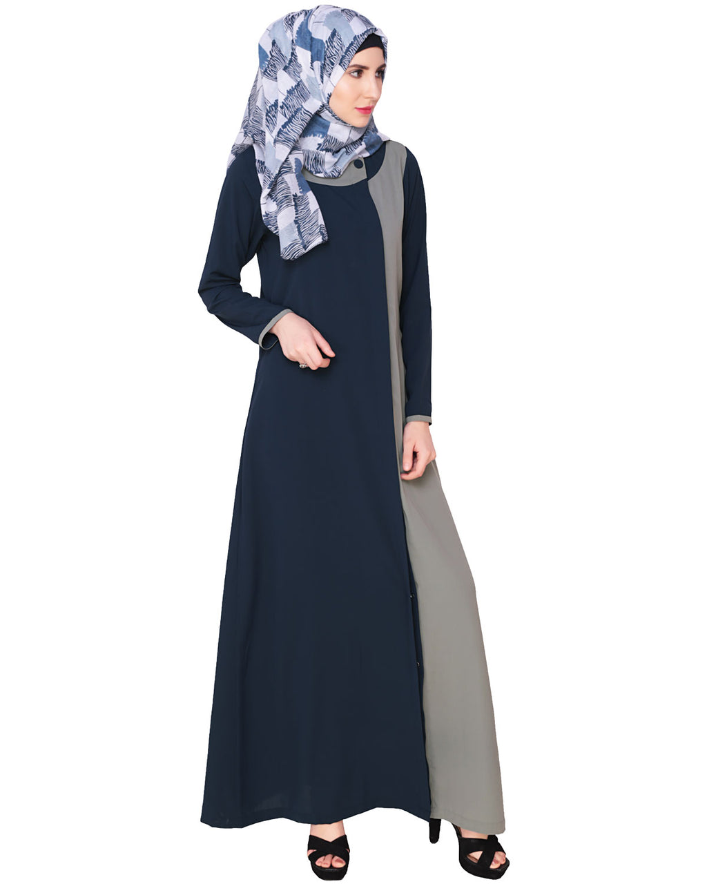 Sophisticated Panel Abaya