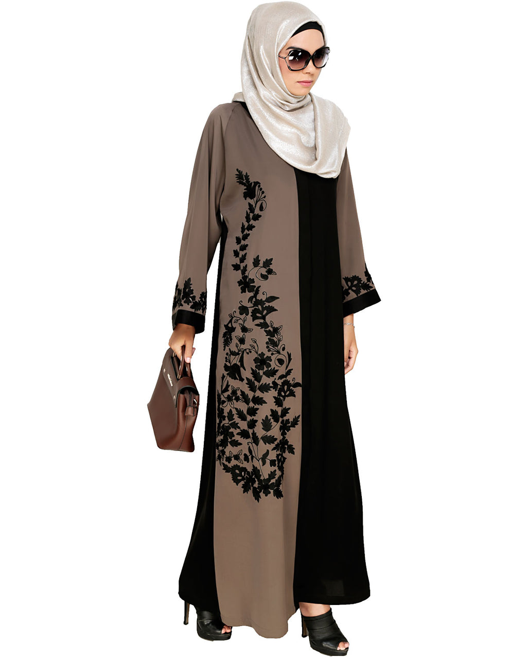 Wanderlust Embroidery Dubai Style Abaya
