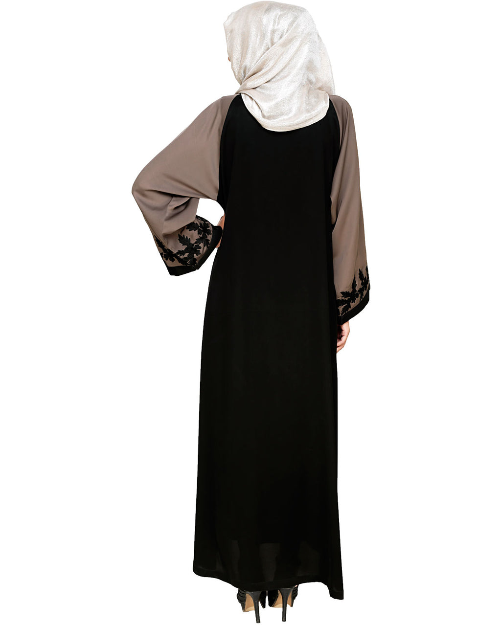 Wanderlust Embroidery Dubai Style Abaya
