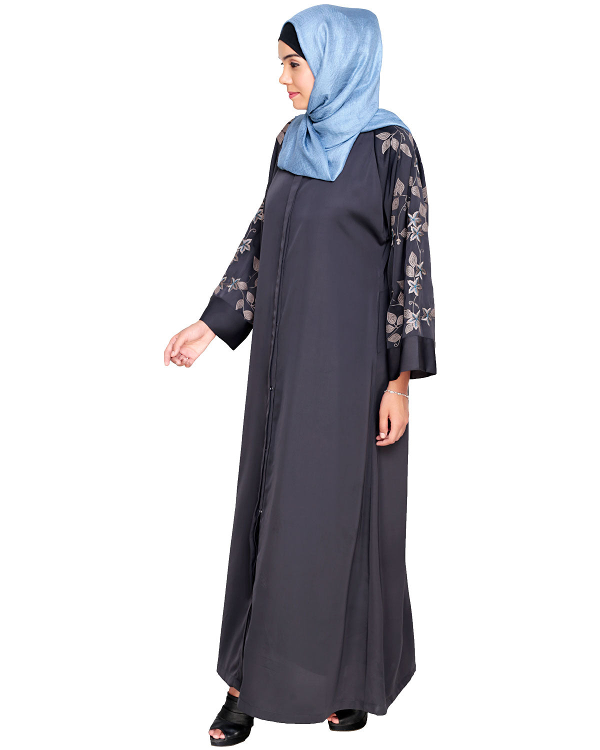 Alluring Floral Embroidery Dubai Style Abaya