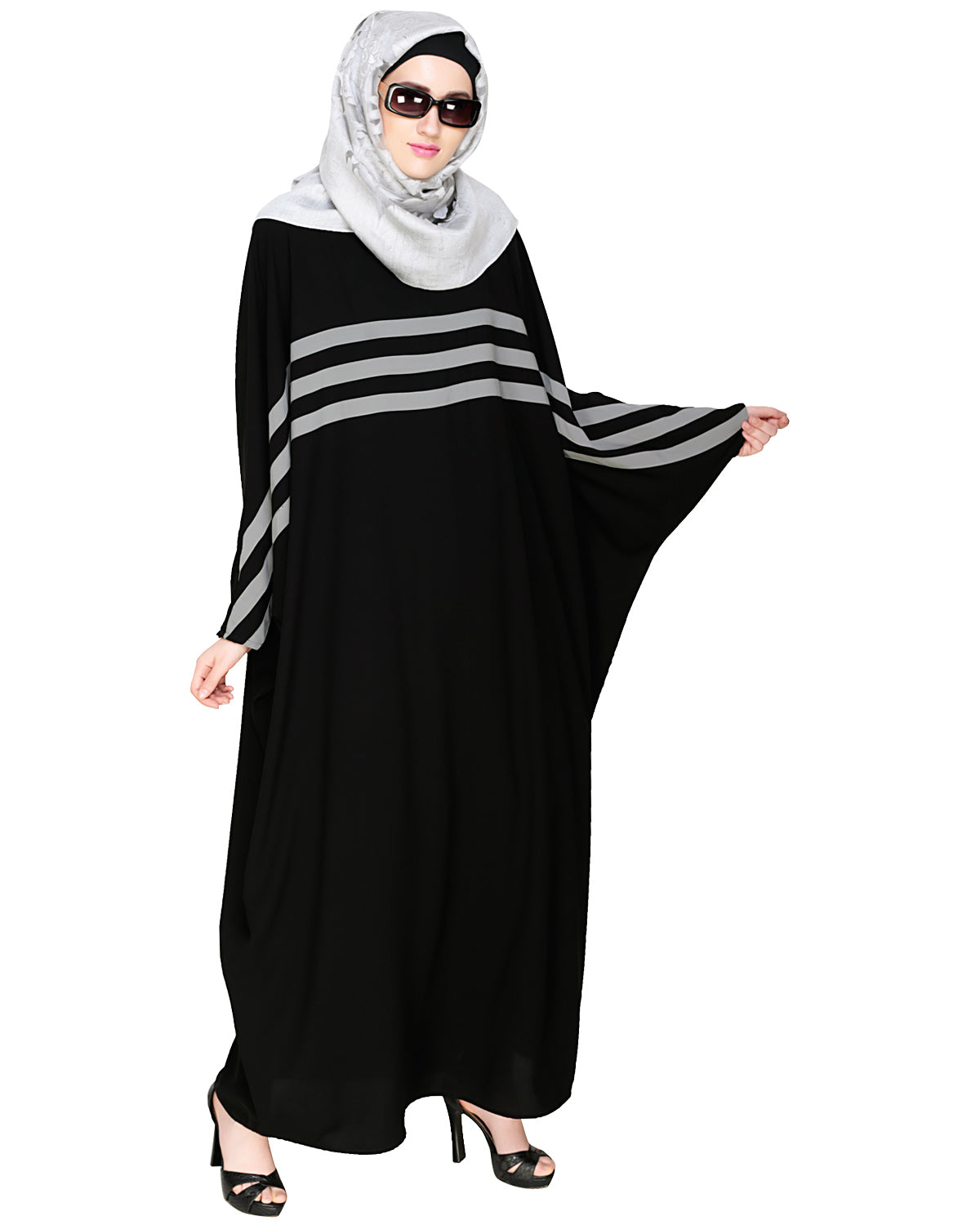Sporty Kaftan With Detailing
