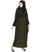 Sporty Kaftan With Detailing