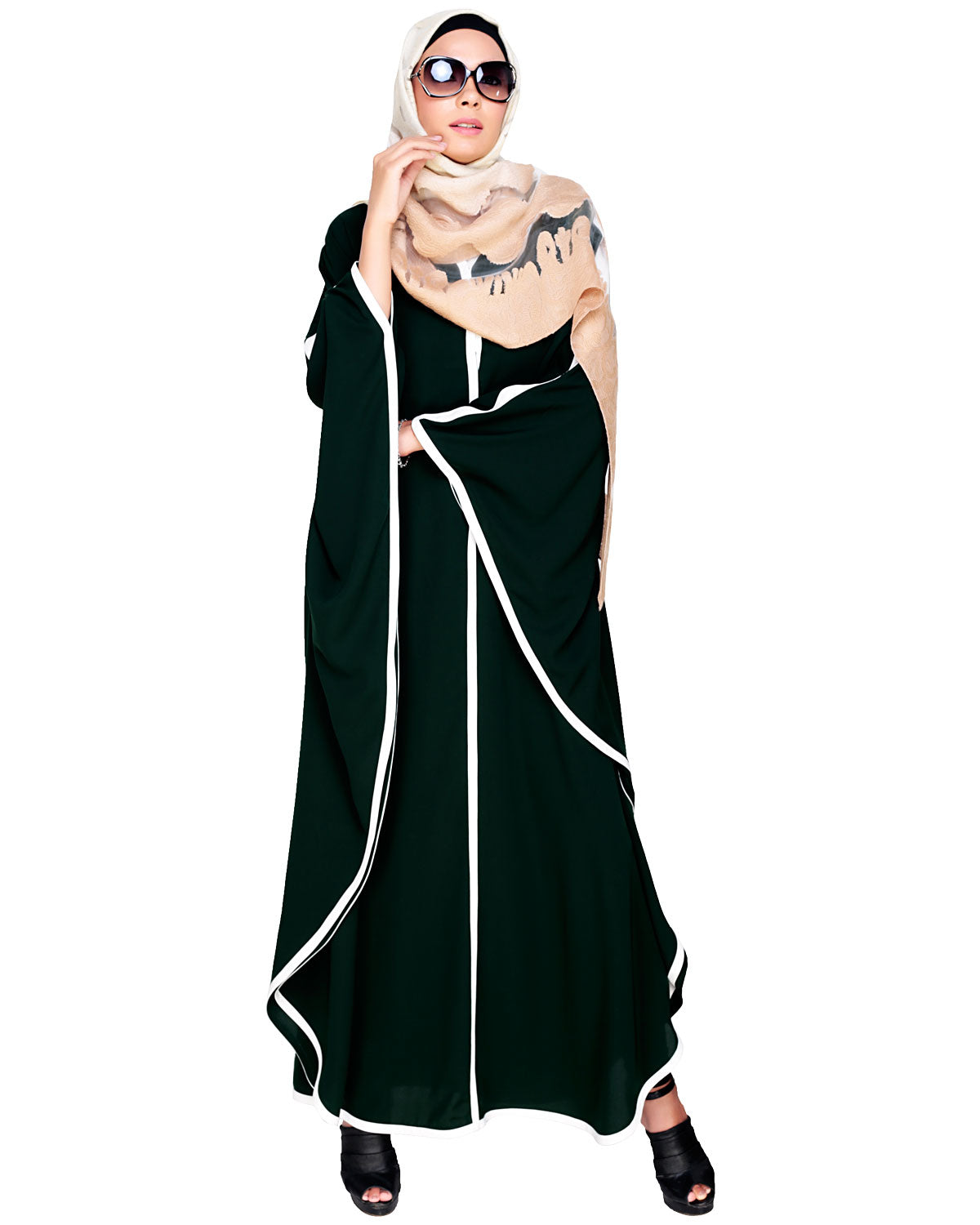 Modish Kaftan With Detailing