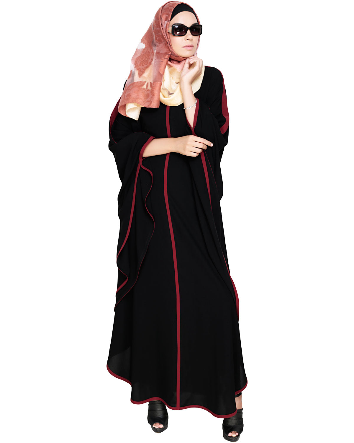 Modish Kaftan With Detailing