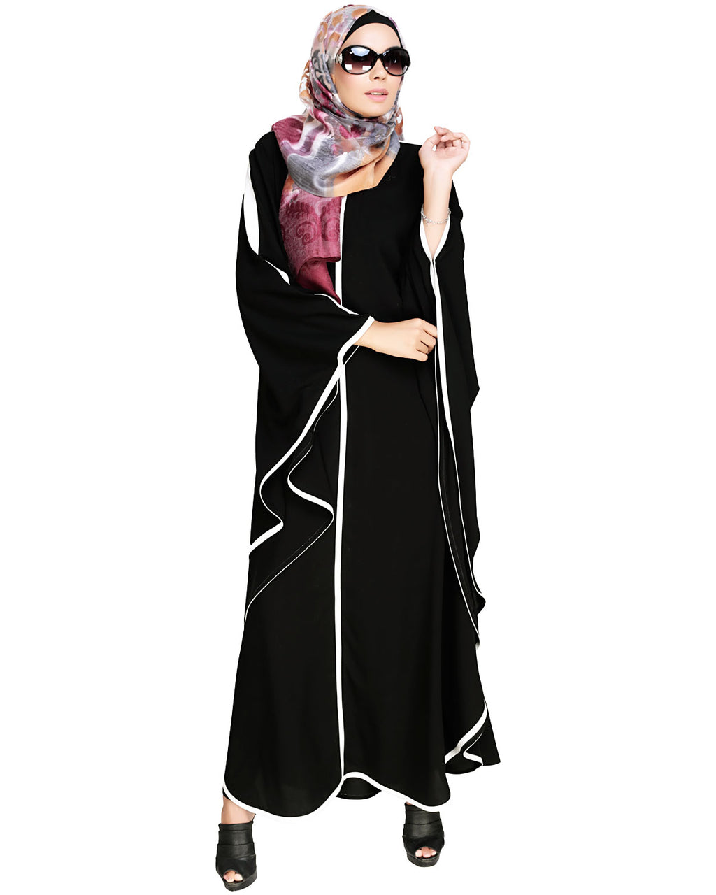 Modish Kaftan With Detailing
