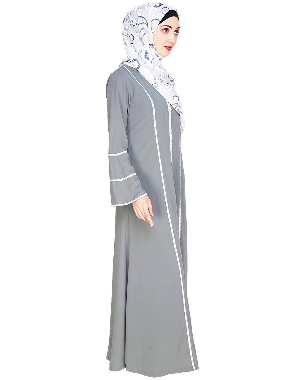 Snazzy Lace Abaya