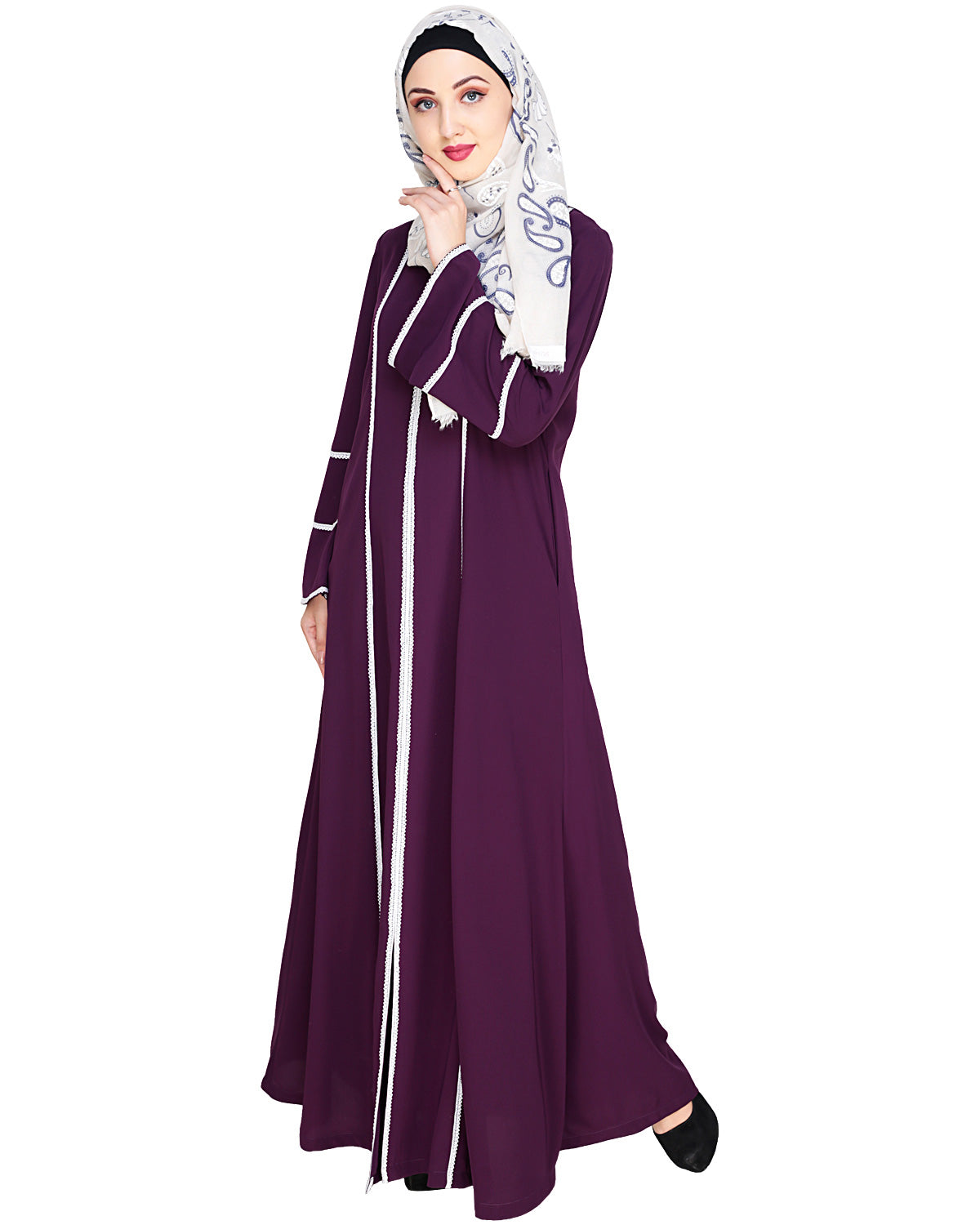 Snazzy Lace Abaya