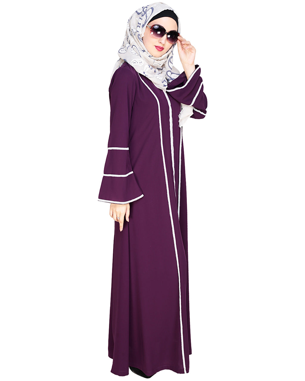 Snazzy Lace Abaya