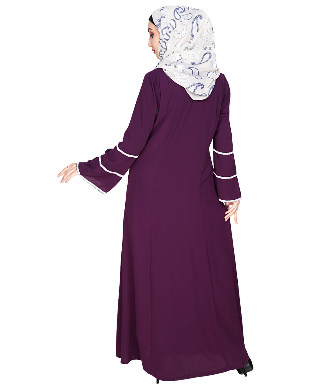 Snazzy Lace Abaya