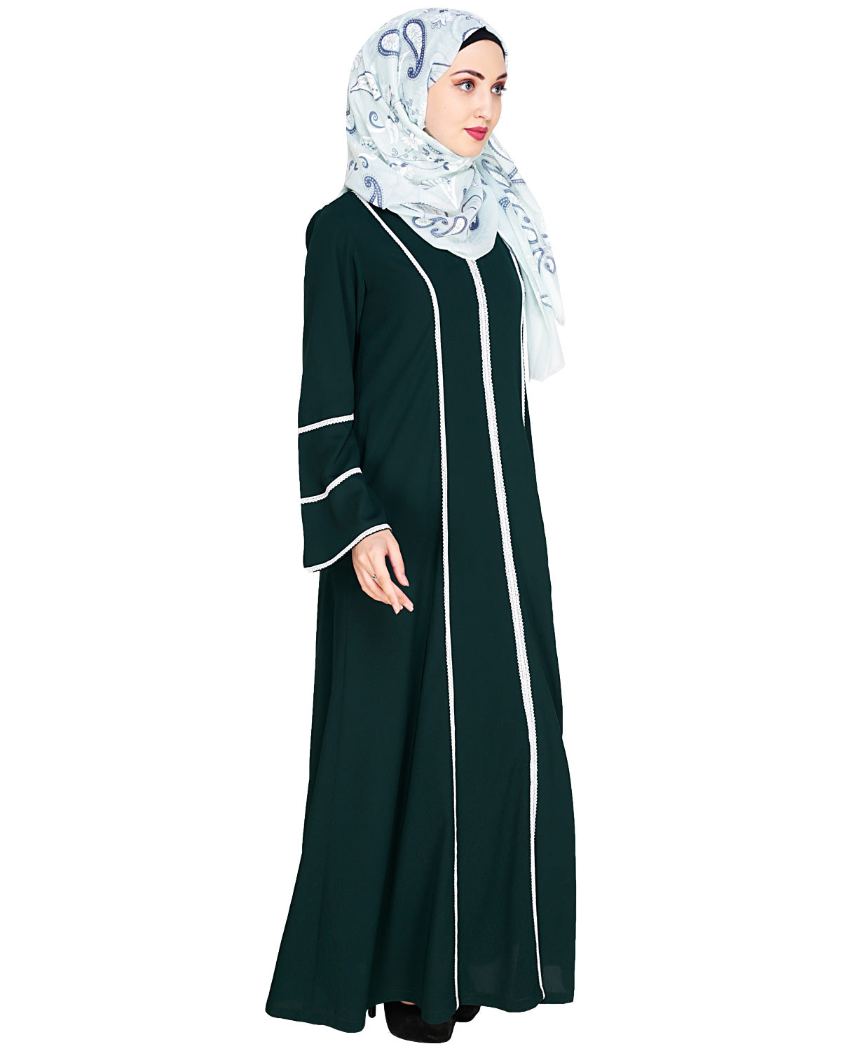 Snazzy Lace Abaya