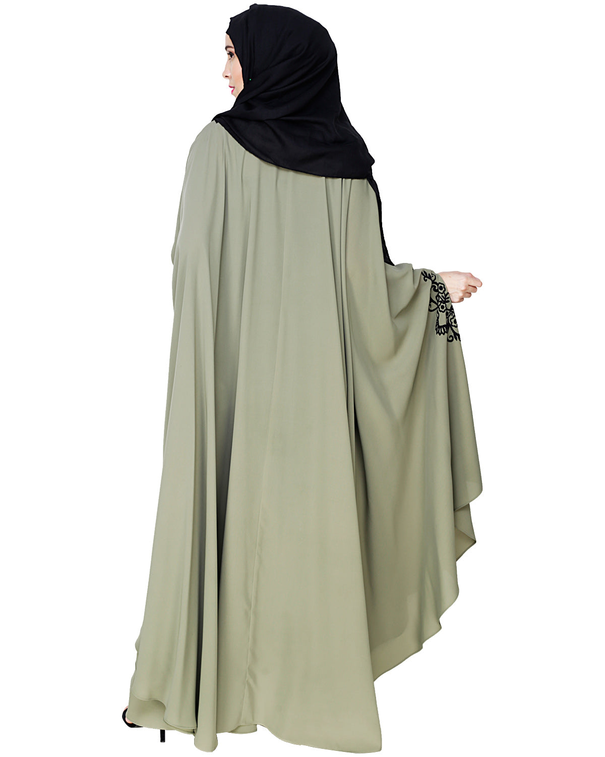 Delicate Embroidered Irani Kaftan