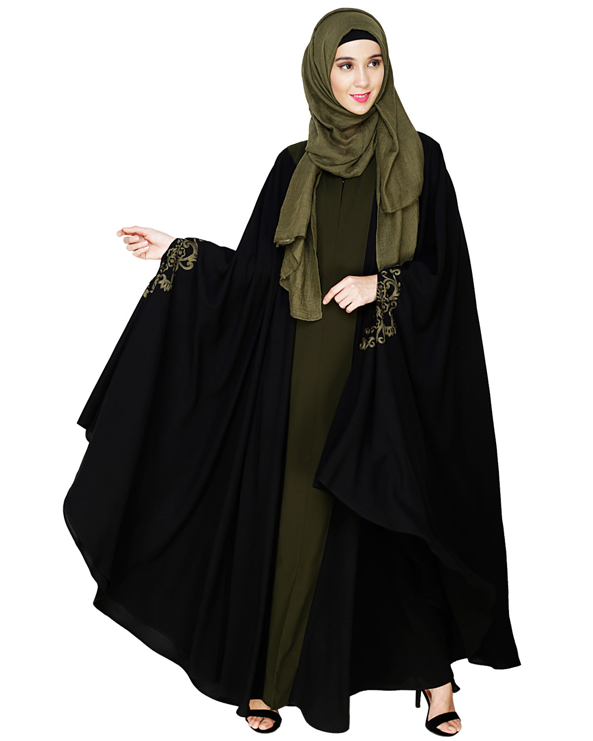 Delicate Embroidered Irani Kaftan