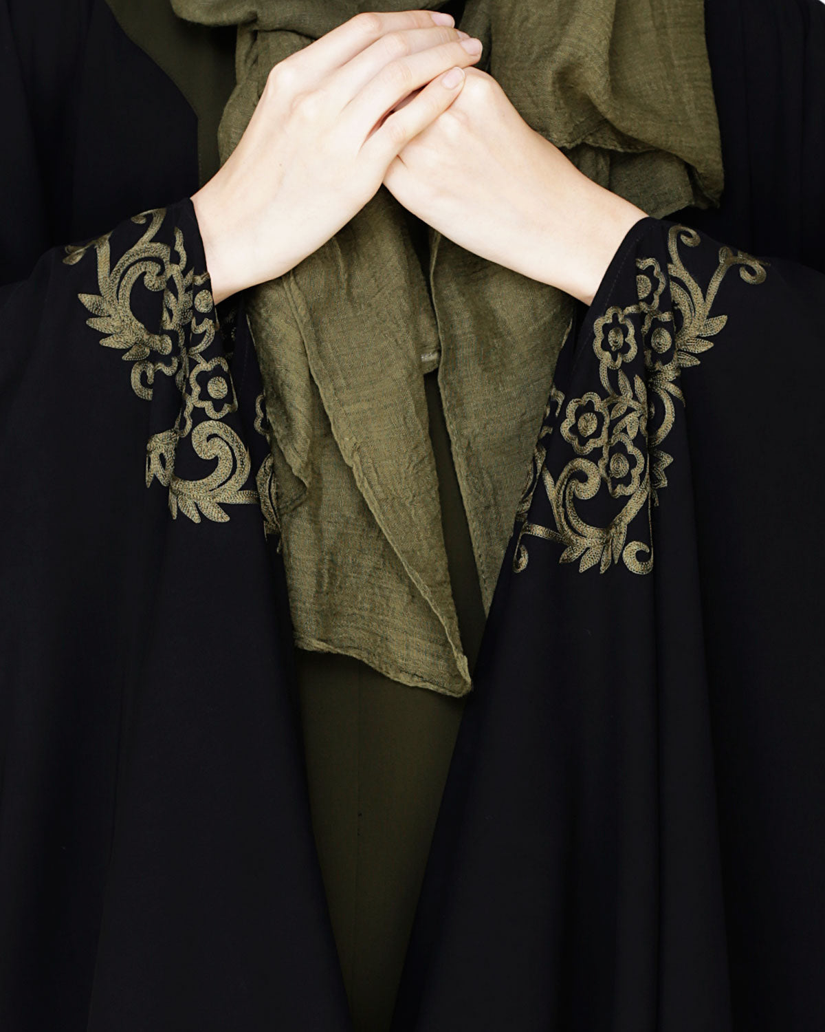Delicate Embroidered Irani Kaftan