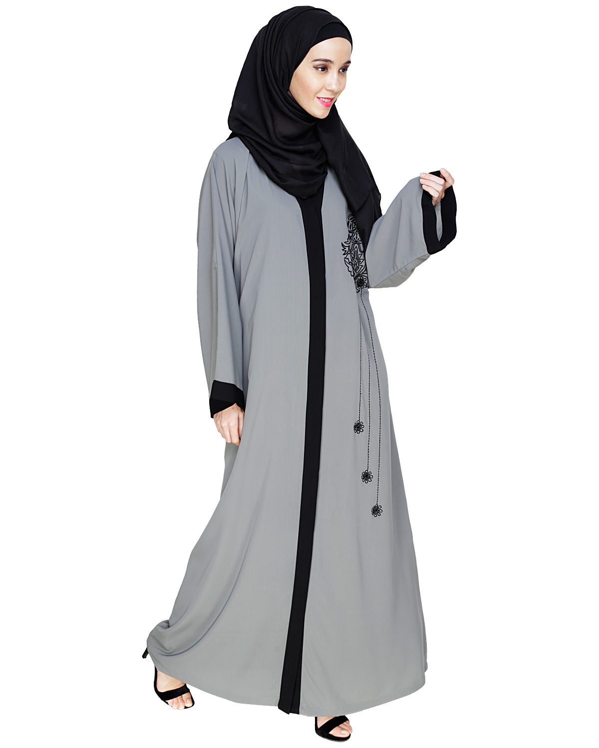 Contrast Embroidered Dubai Style Abaya