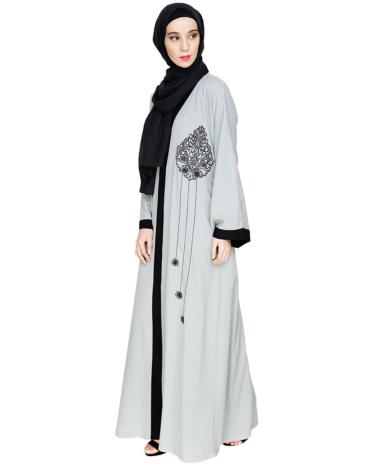 Contrast Embroidered Dubai Style Abaya