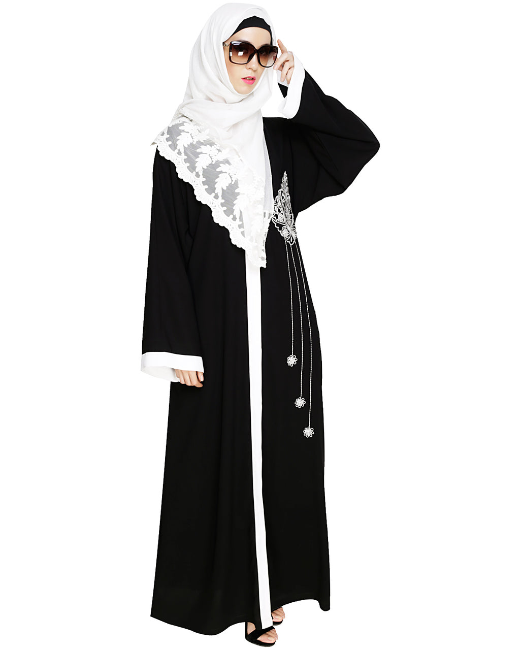 Contrast Embroidered Dubai Style Abaya