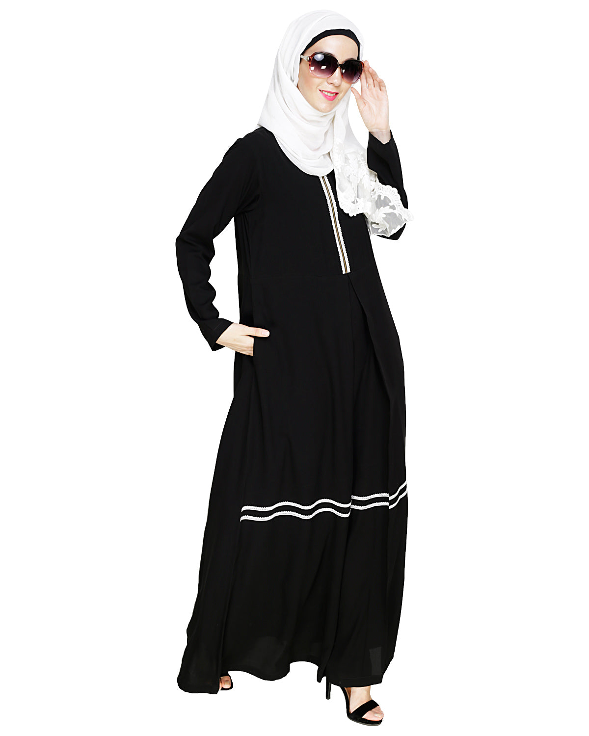 Graceful Lacy Abaya