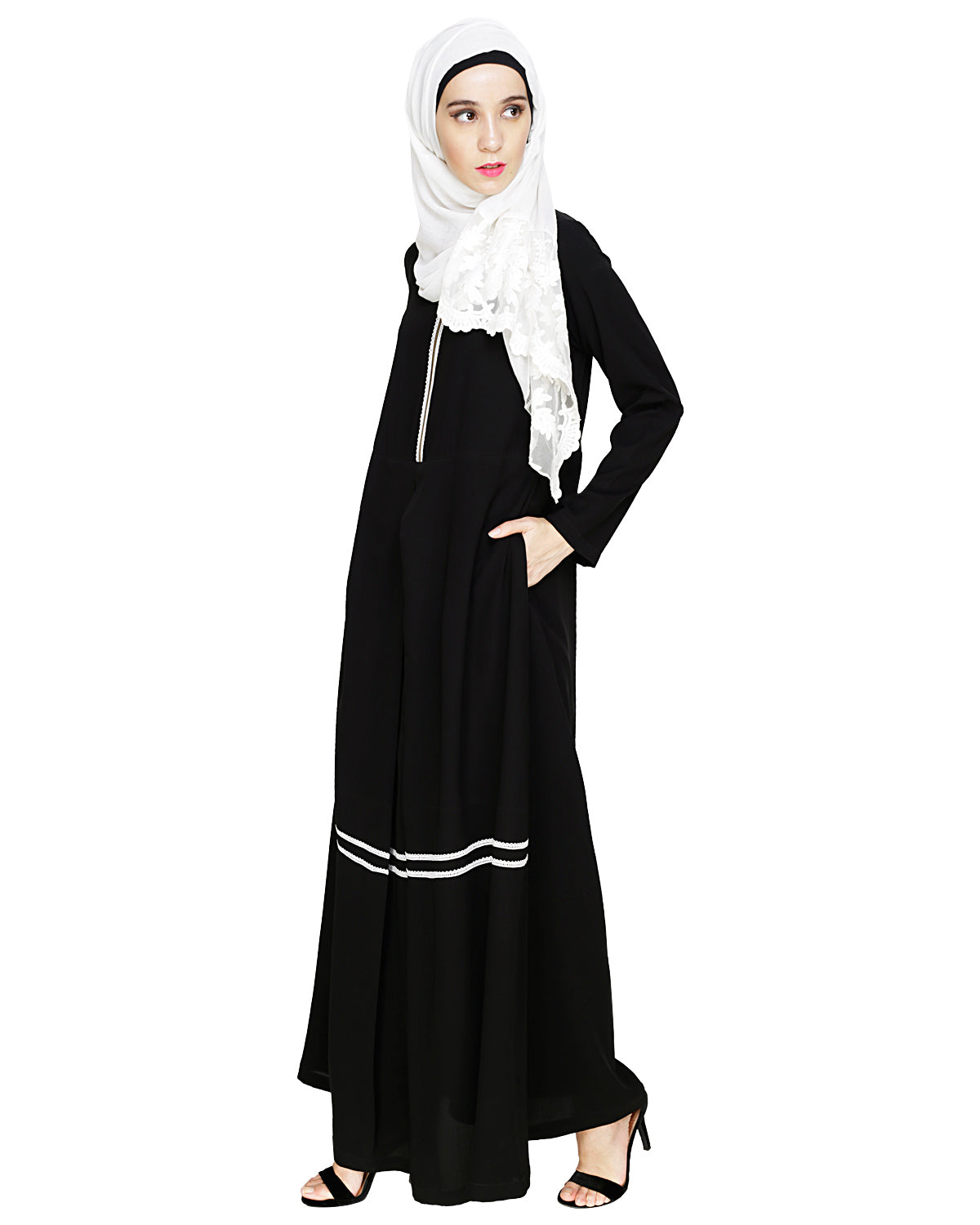 Graceful Lacy Abaya