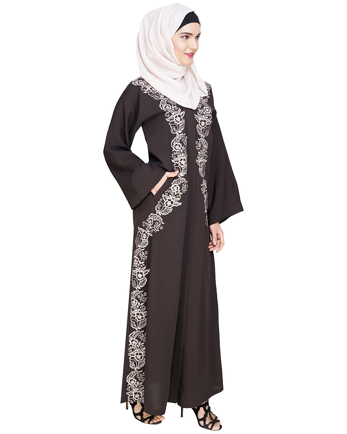 Astonishing Embroidered Dubai Style Abaya