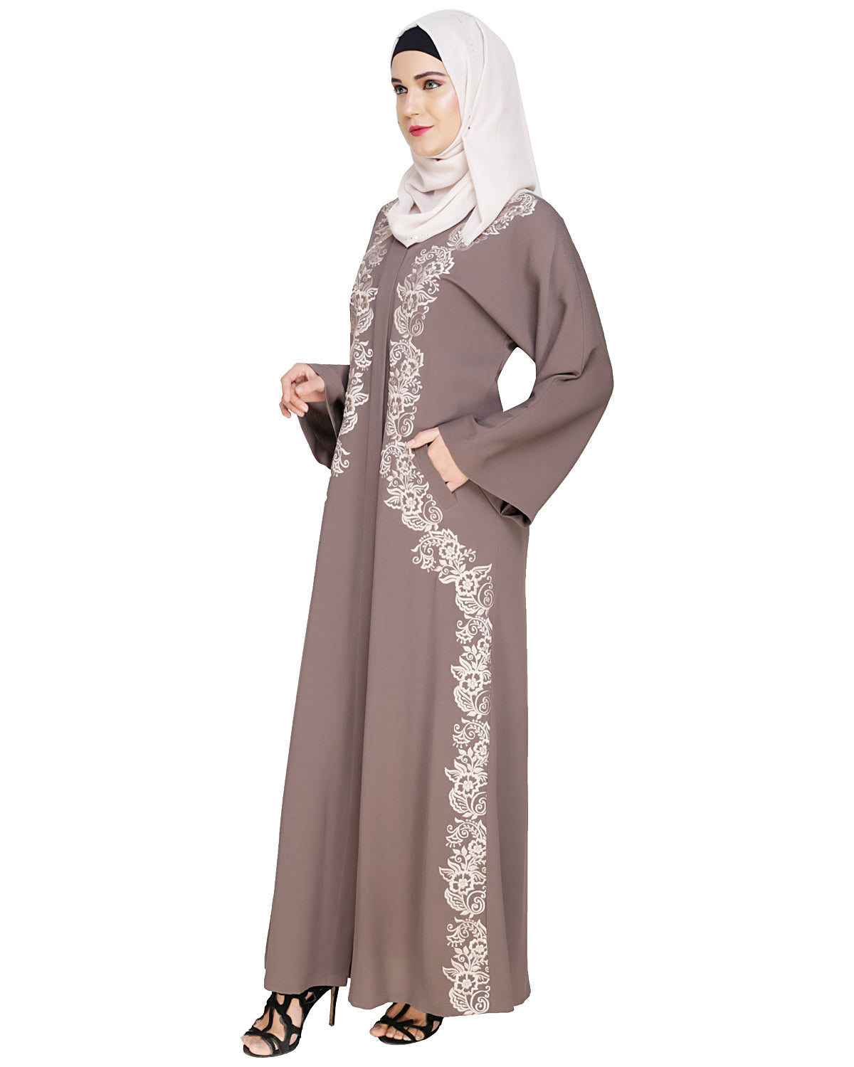 Astonishing Embroidered Dubai Style Abaya
