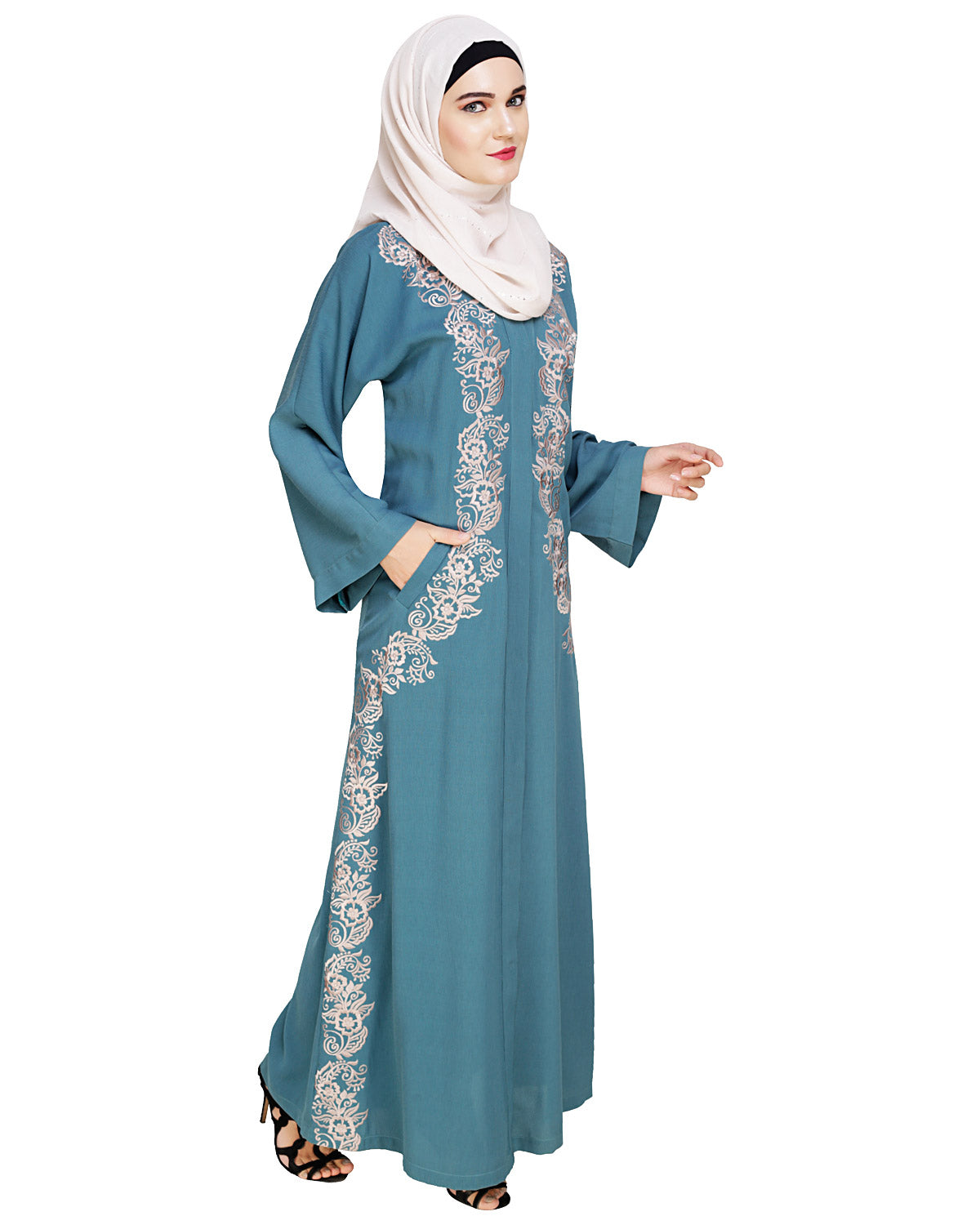 Astonishing Embroidered Dubai Style Abaya