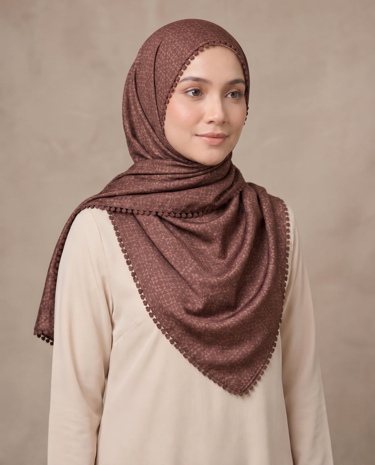 TEXTURED SATIN HIJAB WITH HEART SHAPED BORDER