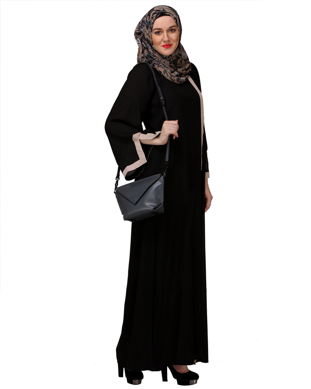 Slit Sleeve Black & Beige Abaya