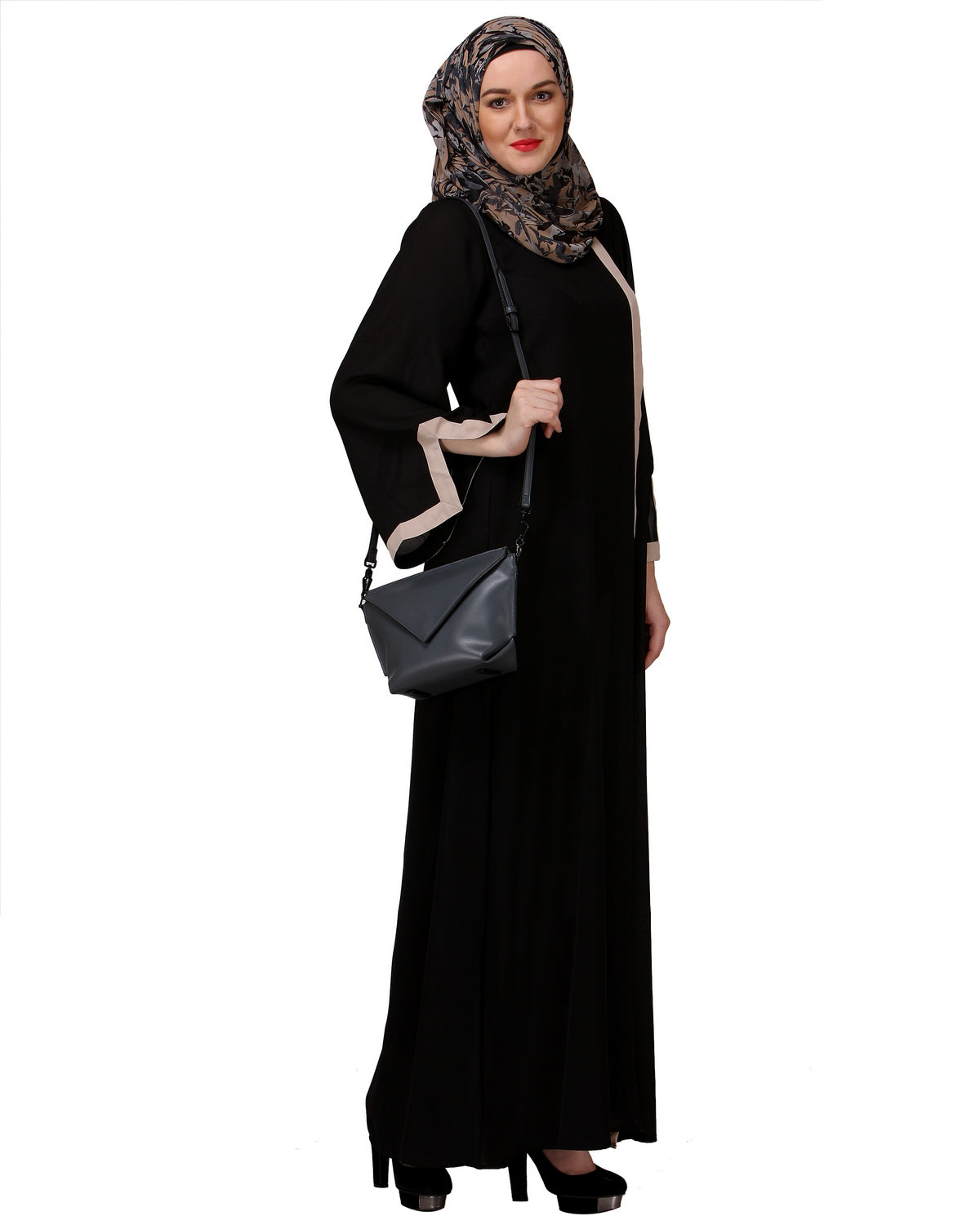 Slit Sleeve Black & Beige Abaya