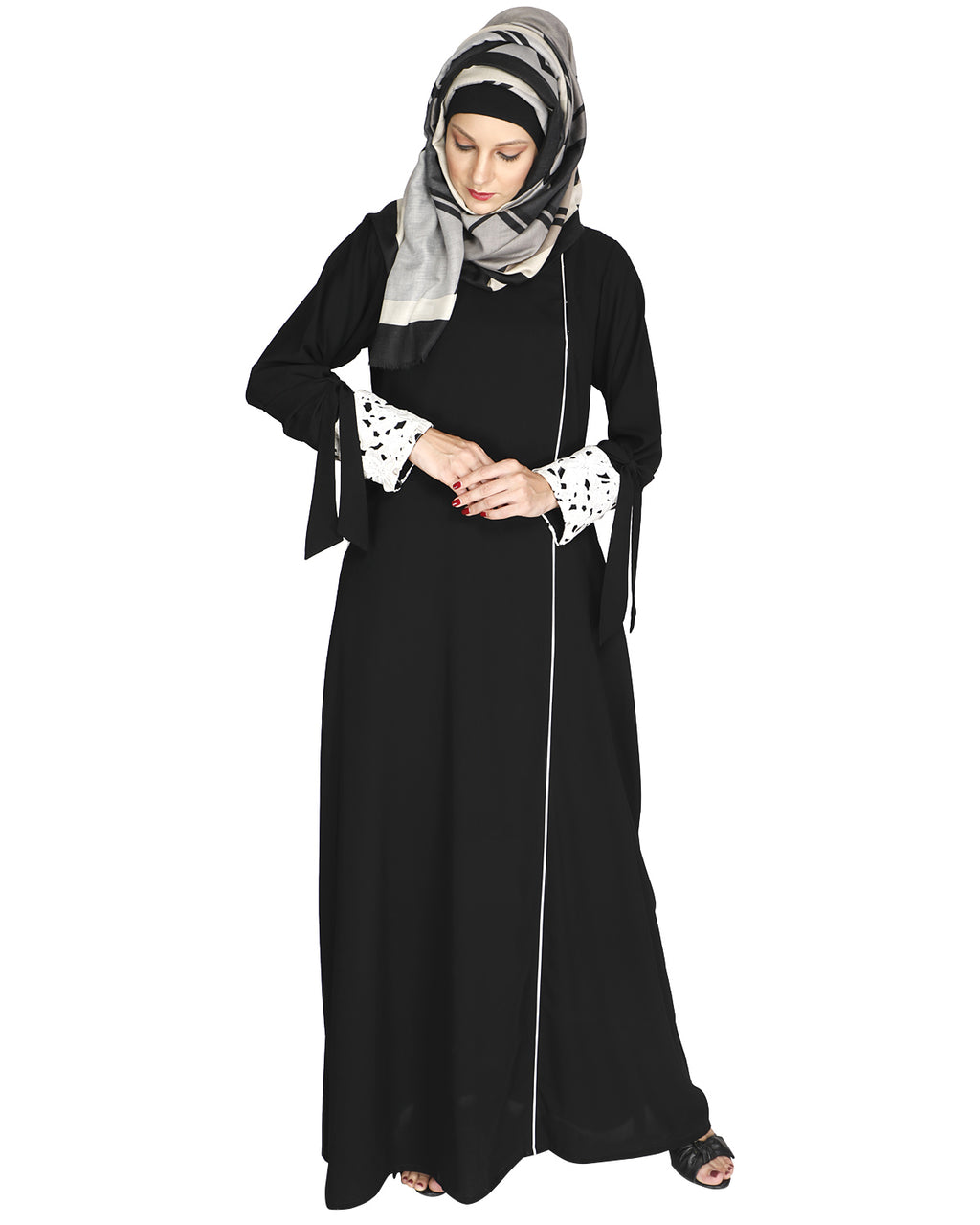 Lace & Bow Detailed Abaya