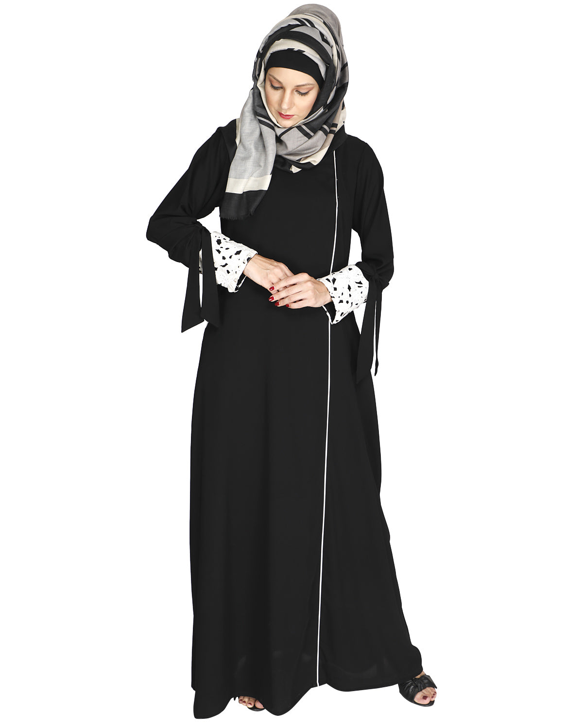 Lace & Bow Detailed Abaya