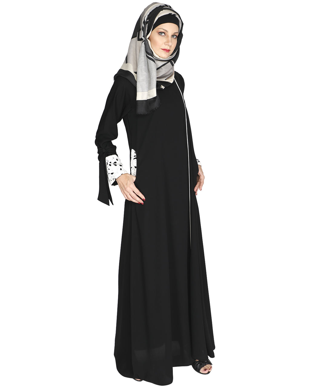 Lace & Bow Detailed Abaya