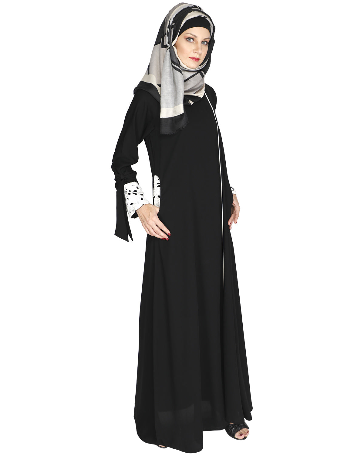 Lace & Bow Detailed Abaya