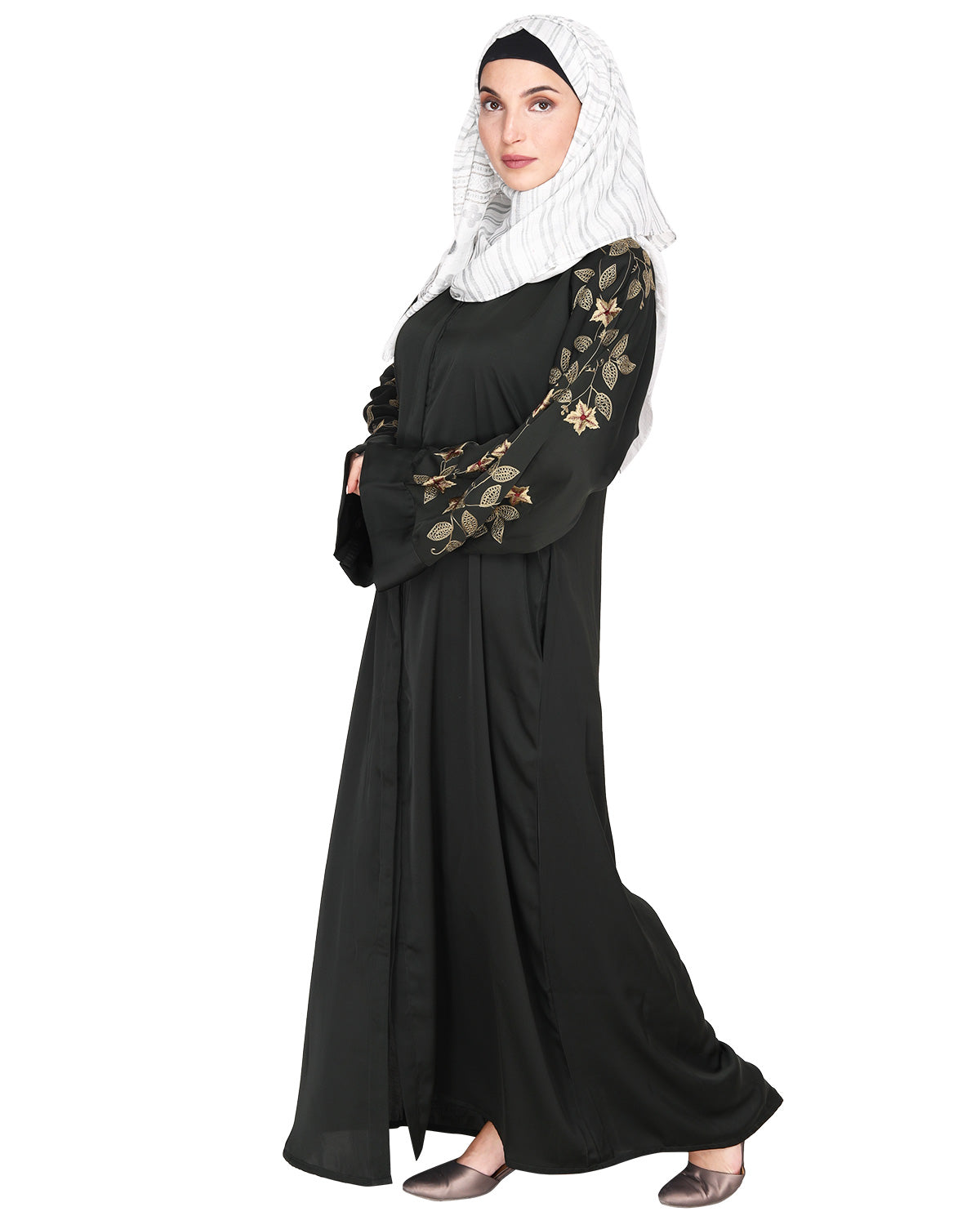 Alluring Floral Embroidery Dubai Style Abaya