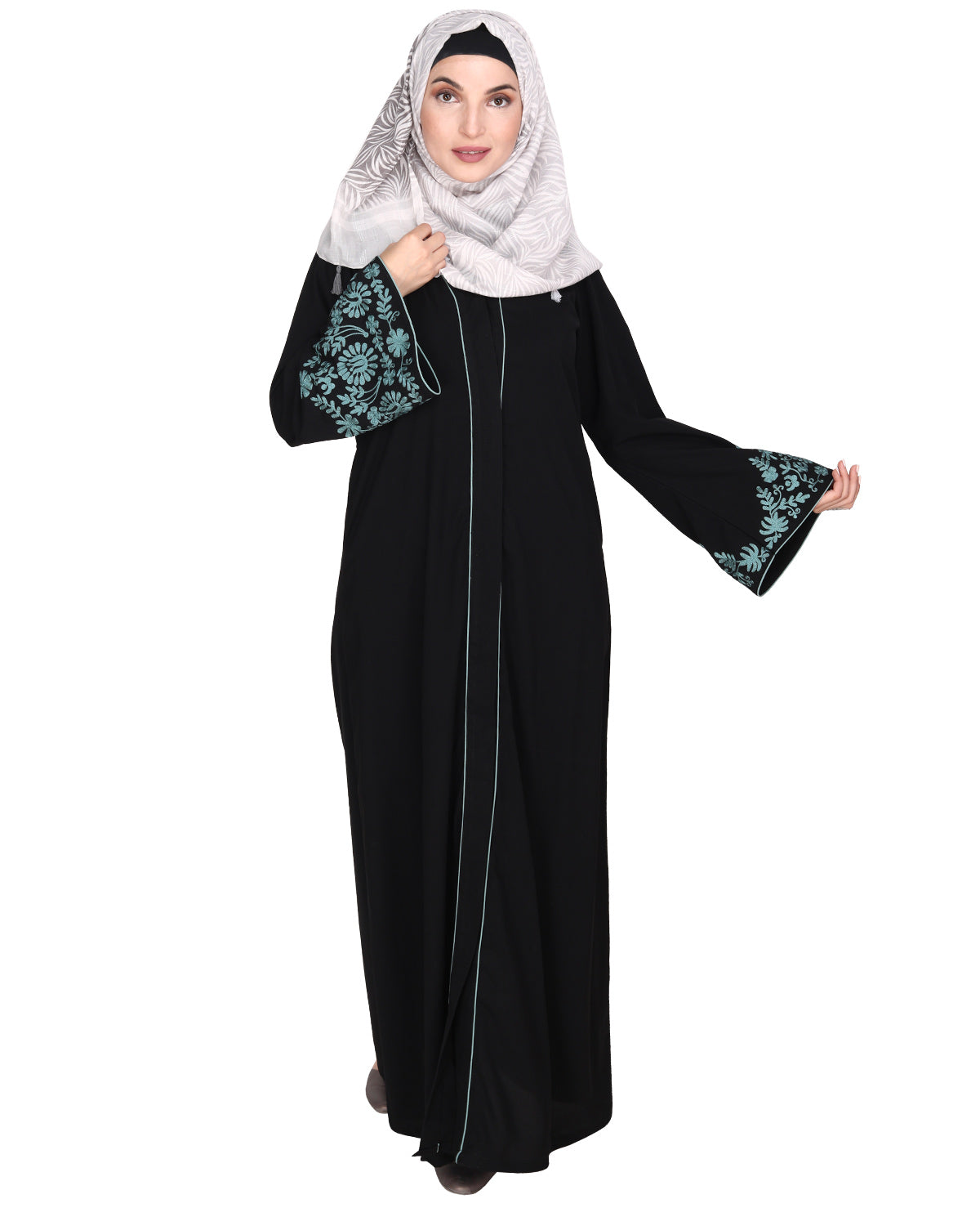 Sophisticated Abaya With Thread Embroidery