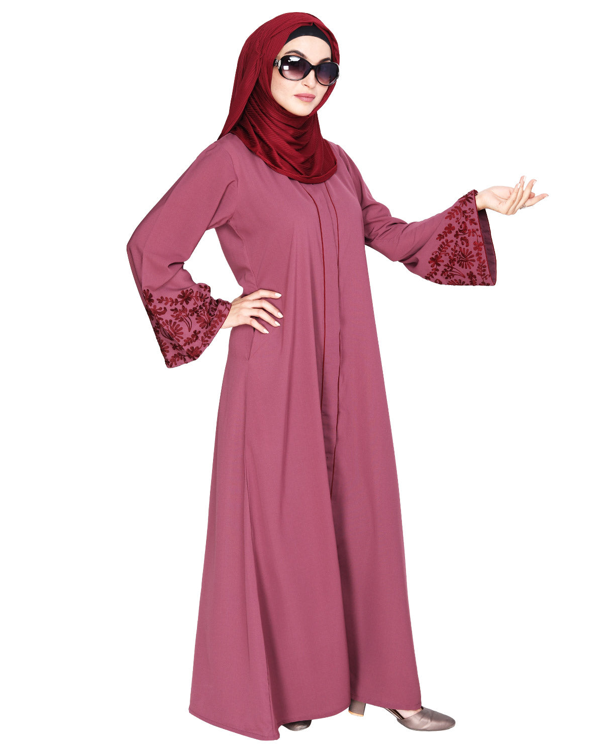 Sophisticated Abaya With Thread Embroidery