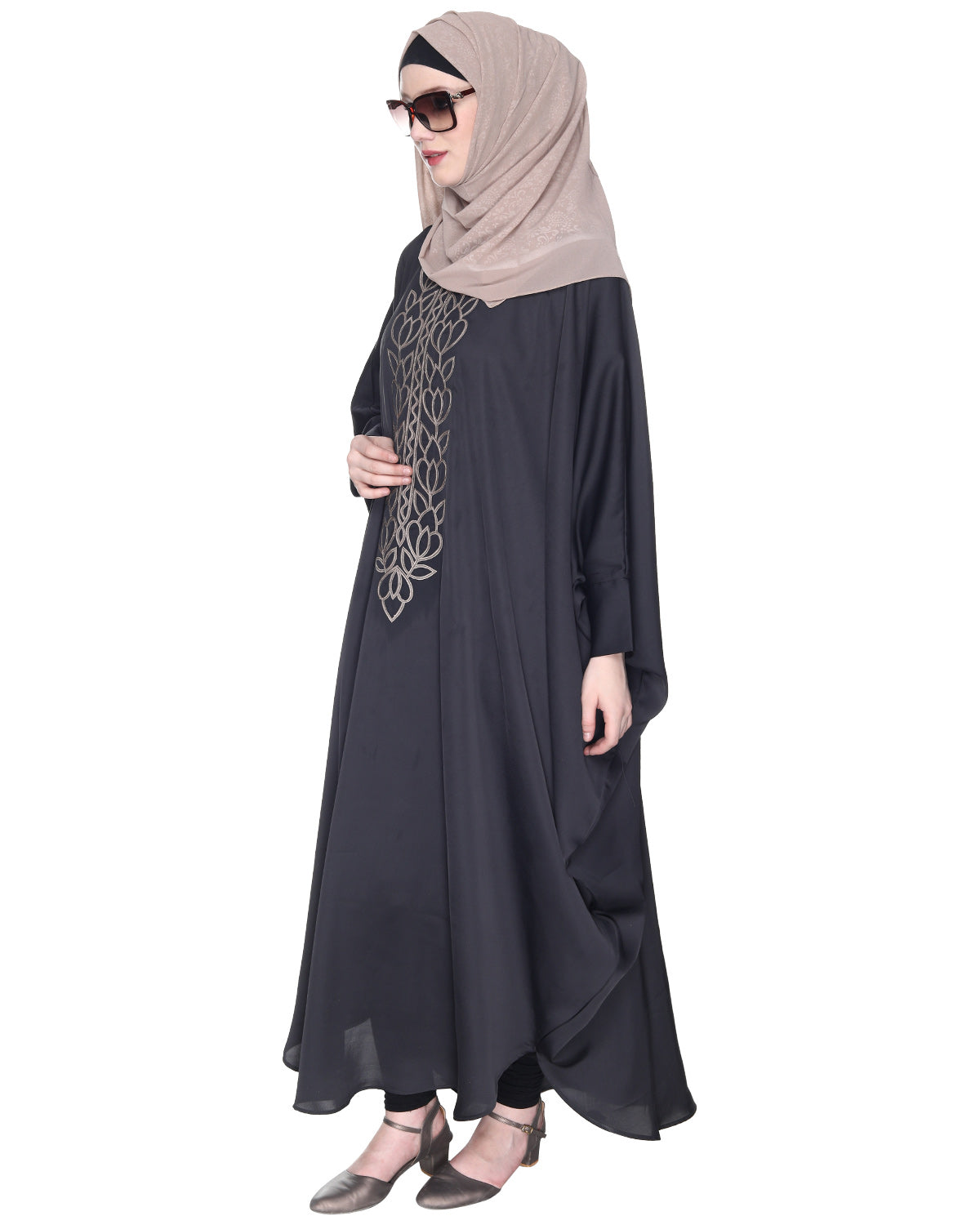 Strikingly Beautiful Embroidered Kaftan