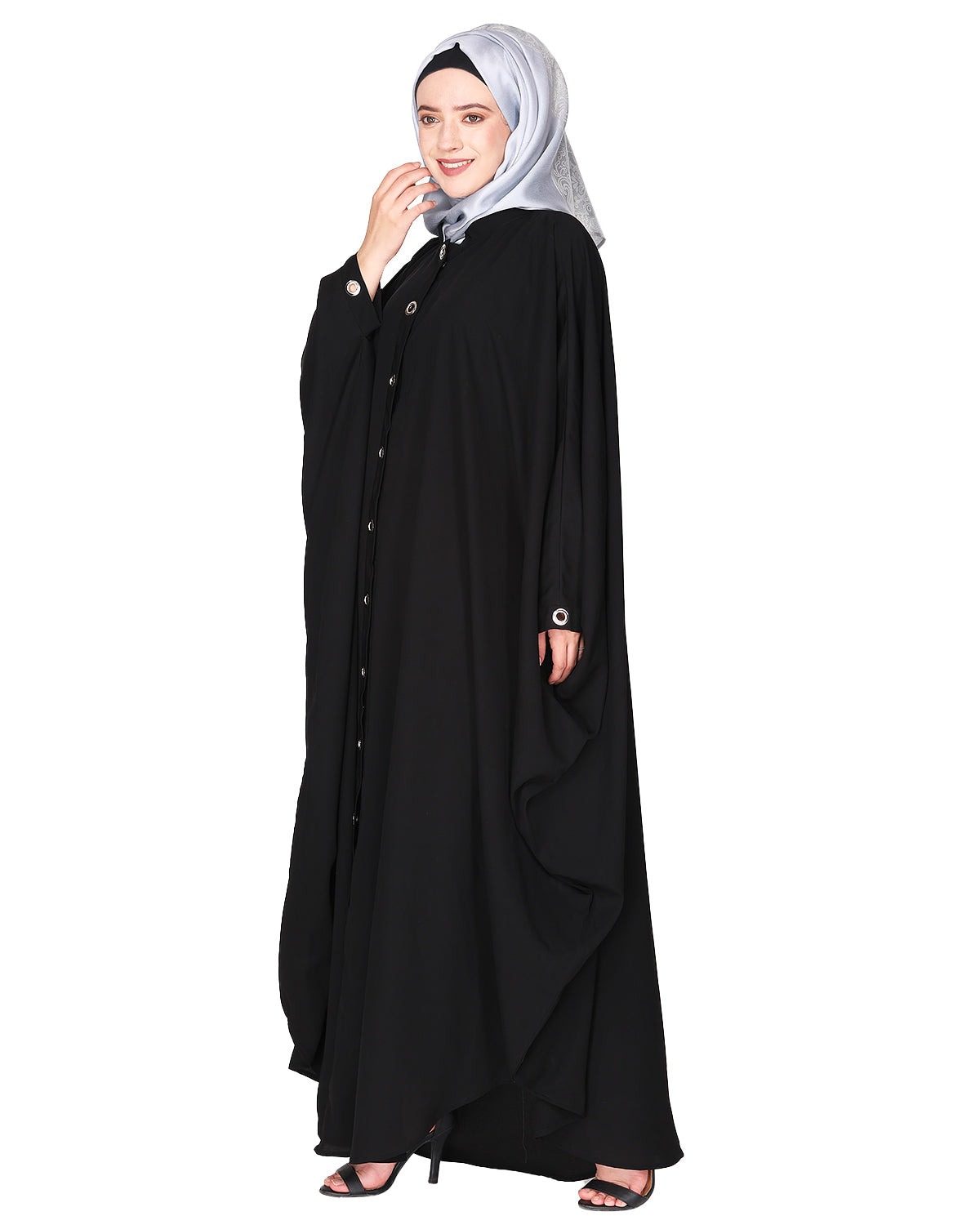 Ultra Smart Kaftan with Shining Metallic Rivets